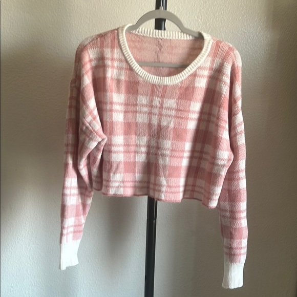 Boxy Cropped Plaid Pink Sweater - Picture 1 of 3